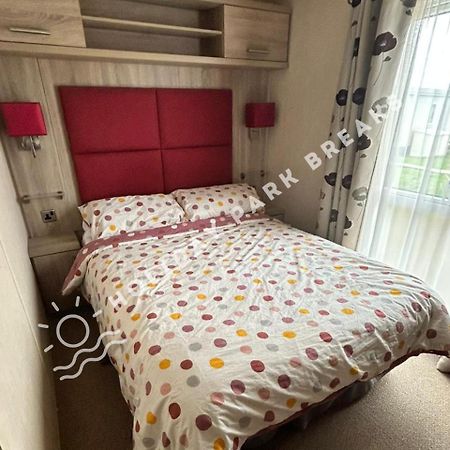 Haywood - 3 Bed Pet Friendly Holiday Home At Seal Bay Selsey Extérieur photo